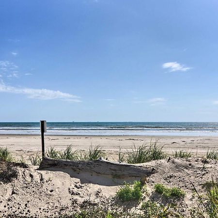 Surfside Beach Retreat With Deck And Ocean Views Exteriör bild
