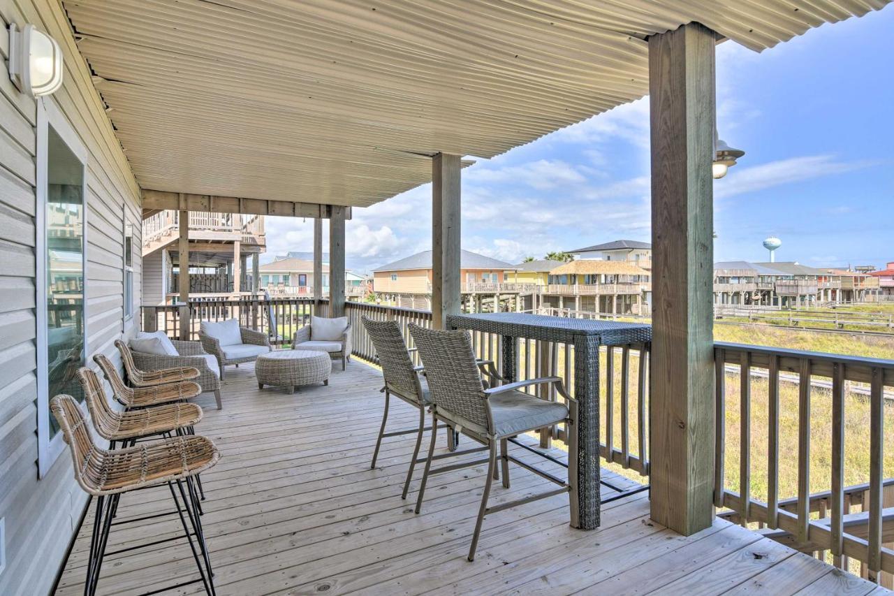 Surfside Beach Retreat With Deck And Ocean Views Exteriör bild